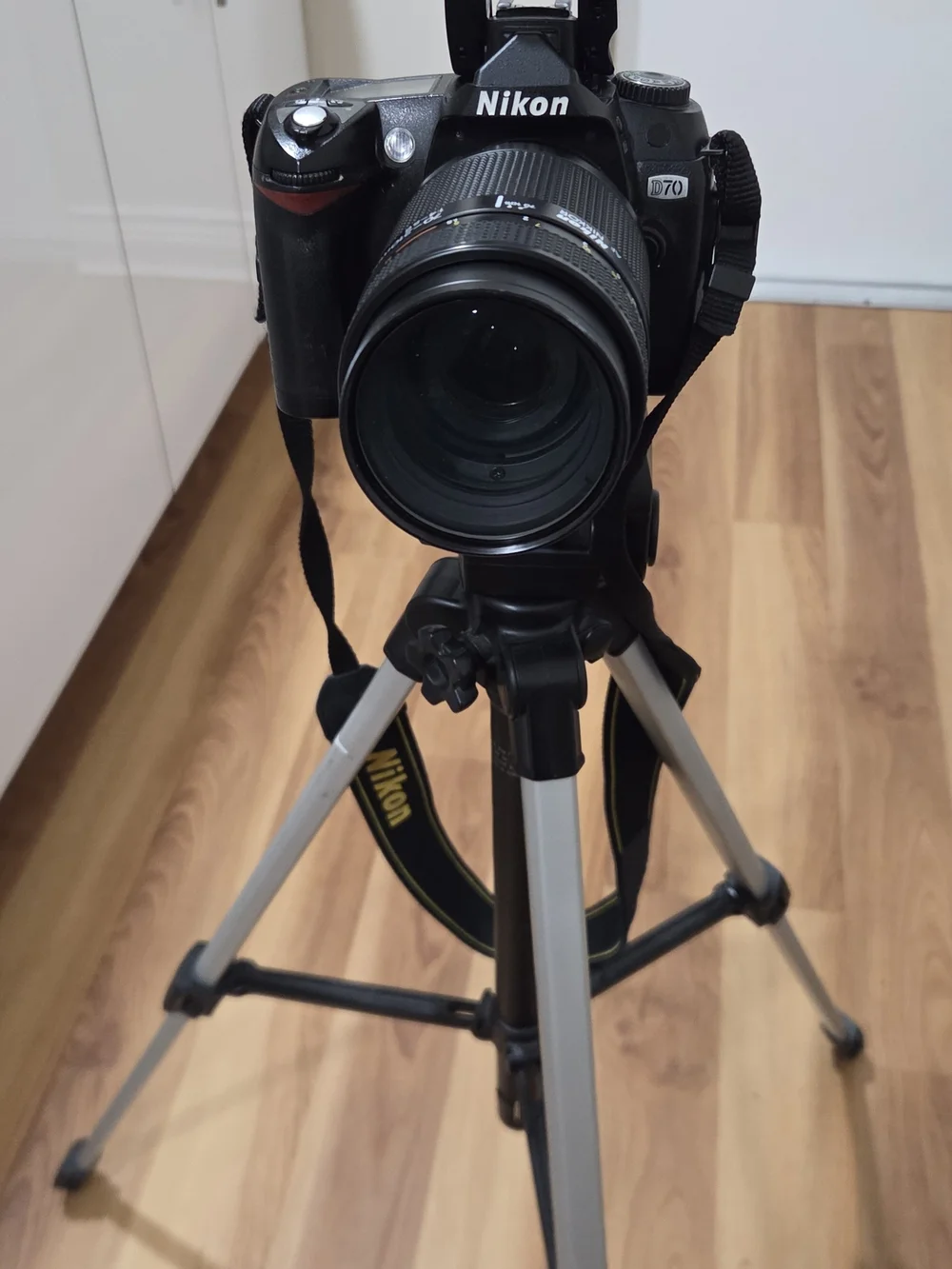 Nikon D70 Black DSLR Camera with Lens